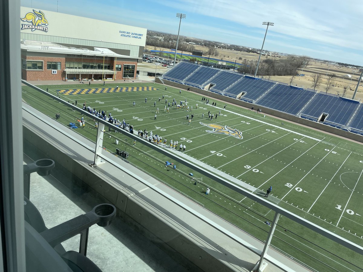 SimonVinton's tweet image. Had a great time at SDSU. Thank you for having me over! @CoachDtjackson @Coach_Bergy @CoachLoganMcc @GoJacksFB