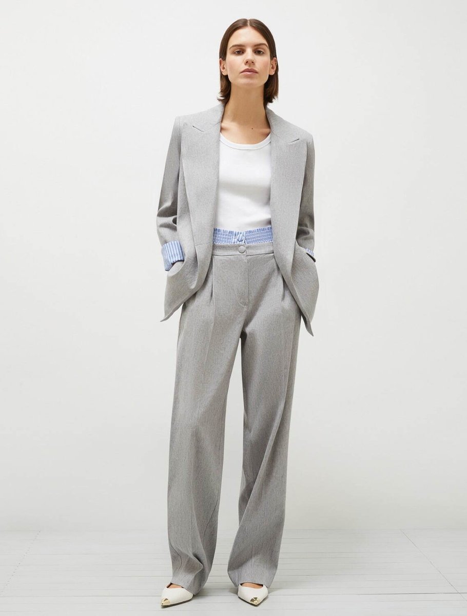 kendam_com's tweet image. Marella Spring Summer 2025 collection lookbook kendam.com/news/lookbooks…

#Marella #SS25 #Lookbooks #Fashion #Kendam