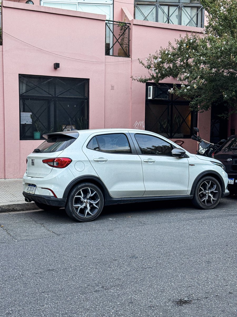 LeAutogram tweet media