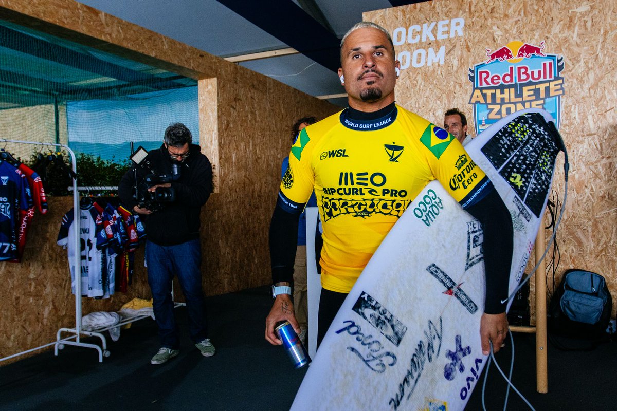 italoferreira's tweet image. 🇵🇹🔛 MEO Rip Curl Pro Portugal: 2º lugar 🇧🇷🥈 
📷: @wslbrasil @wsl 
#IF15 #ItaloFerreira #Portugal #Lider #WSL