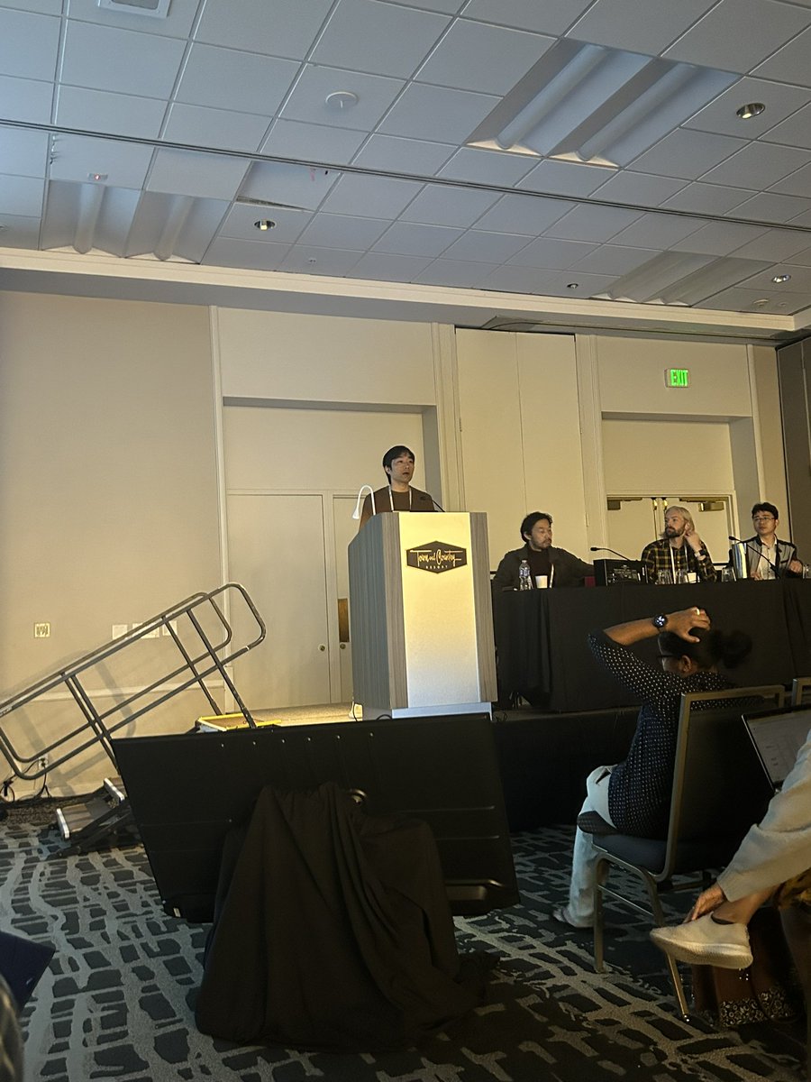 Motohiro, a grad student in my lab gave a fantastic talk at the fly meeting in San Diego😀