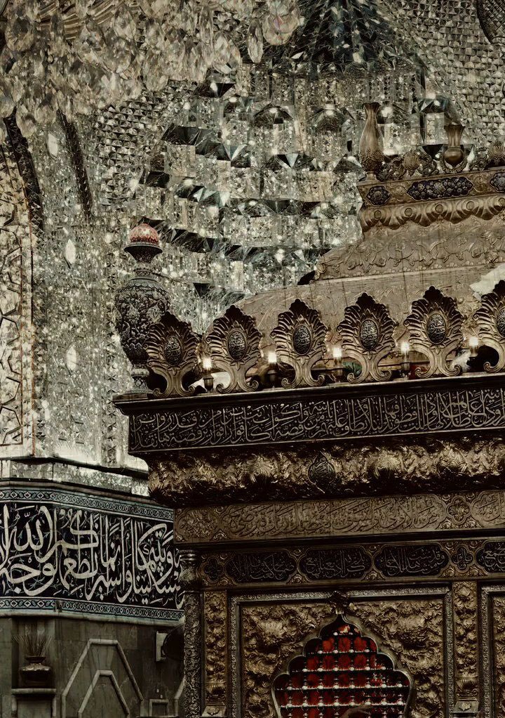 وأنتَ أوّل أمنيَاتي في ليَلة القَدر 
إلٰهِي..  بـِ أبا الفَضْل العَبّاس💔.