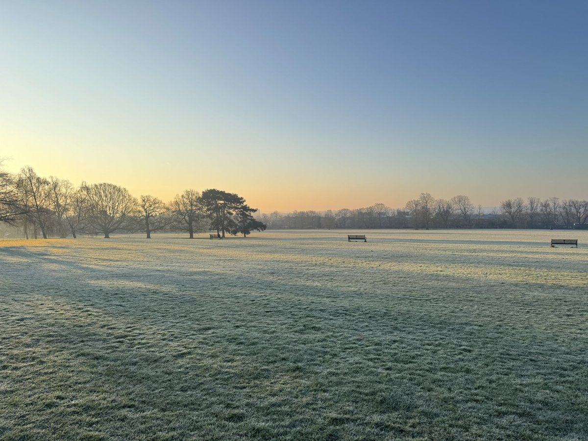 👩‍💻Lauren’s update 10th of March  - 23rd of March👩‍💻

👩‍⚖️I raised some enforcement matters with the planning enforcement team 👩‍⚖️

🏠I chased some tenancy repair issues for a resident 🏠

🚗 I raised some concerns about parking permits on behalf of residents 🚗 

🗑️ I arranged for