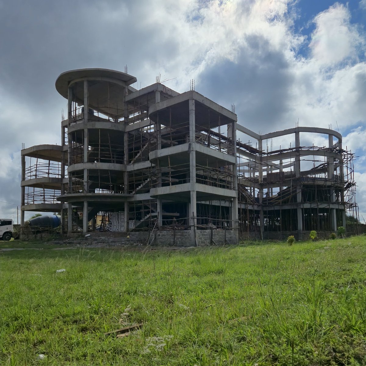 _oradgroup_'s tweet image. St. Joseph the Worker Catholic Church is coming to life! 
 Gallery concreting is in full swing—one step closer to something truly special. Stay tuned! 
#construction  #constructiontips  #updates  #constructionmanagement #engineers  #fdgafrica  #oradgroup