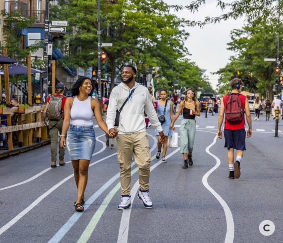 Just a reminder that while some cities are still debating transforming a few blocks of 1 or many 2 streets into places for people, this year Montreal is transforming 11 such streets across 7 neighbourhoods, equalling 9+kms from car spaces to people places.
mtl.org/en/experience/…