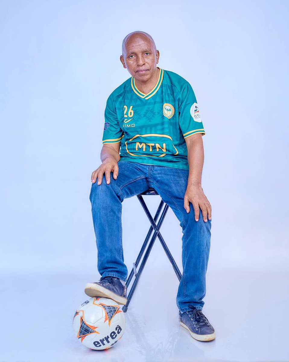 Kosi_foottalk's tweet image. Belinga is at the wheel

First game first win for the expériened gaffer in charge of YOSA 

BELINGA leads YOSA to beat Victoria United in their first game of the second round. 

#elitetwo #yosa