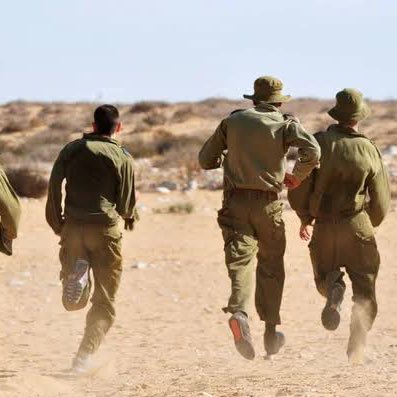 Eshkaro's tweet photo. #BreakingNews 

Egyptian lynx crossed the border and attacked several Israeli soldiers, causing many injuries.

#Egyptian #Lynx #Israeli #Soldiers #InjuryAlert https://t.co/vDLAou7EYV