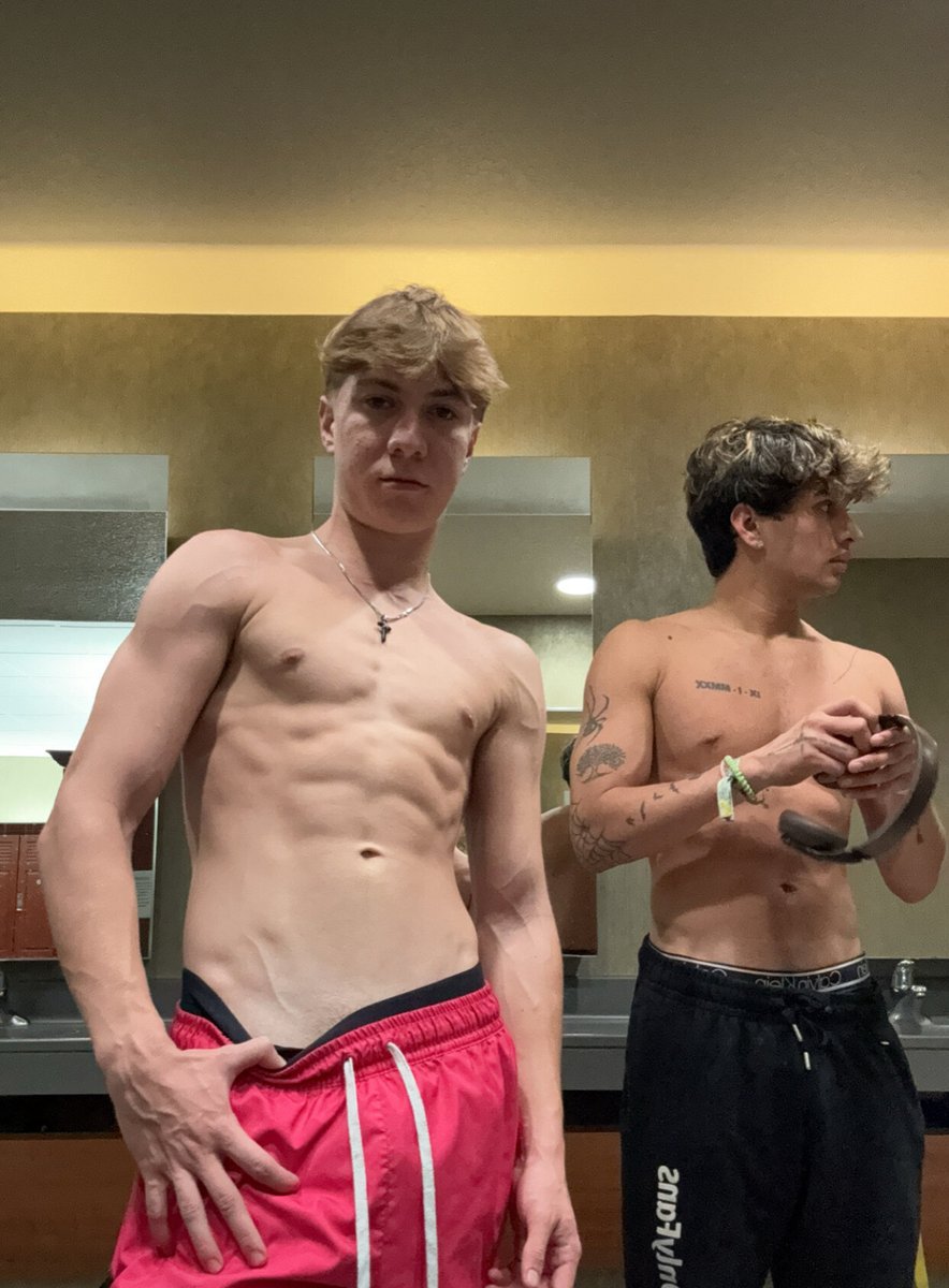 say hi for our vid in ur dms 😛