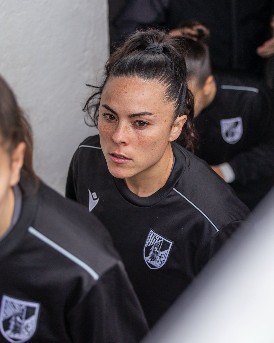 VitoriaSC1922's tweet photo. Aquecimento! 🔥
#EspíritoDeVitória • #FutebolFemininoVSC • #SCUTVSC https://t.co/kMxQsqryp5
