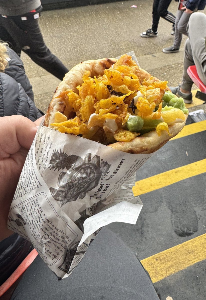 Haddock, chips, mushy peas and batter scraps in pitta at Grimsby Town (<a href="/officialgtfc/">Grimsby Town F.C.</a>) 

💷 £6.50