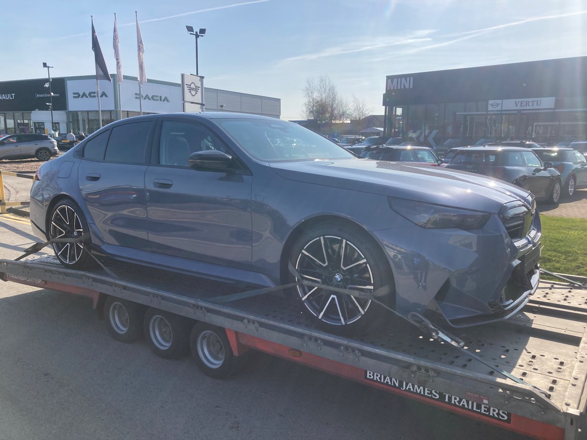 CaptainMov12489's tweet photo. New BMW M5 anyone 👀
Wow just looking at this stunning example in gorgeous 
Brooklyn grey with full carbon fibre body kit 😍😎 
Just look at that rear diffuser…

Available  now exclusively from @vertubmwyork contact them for amazing selection of new M-cars,hybrids &amp; electric https://t.co/7p7wCf6Bna