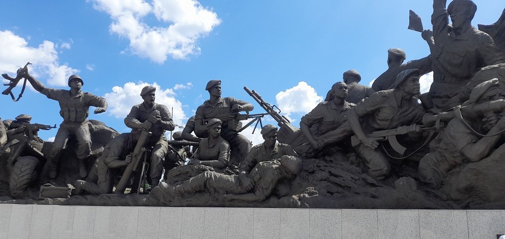 🇨🇺🇦🇴 #Cuba  recuerda  la victoria en la Batalla de Cuito Cuanavale,#Angola, símbolo de resistencia y de valor, marcó el inicio de  la liberación del sur de #Africa. #TenemosMemoria  #Combatientes