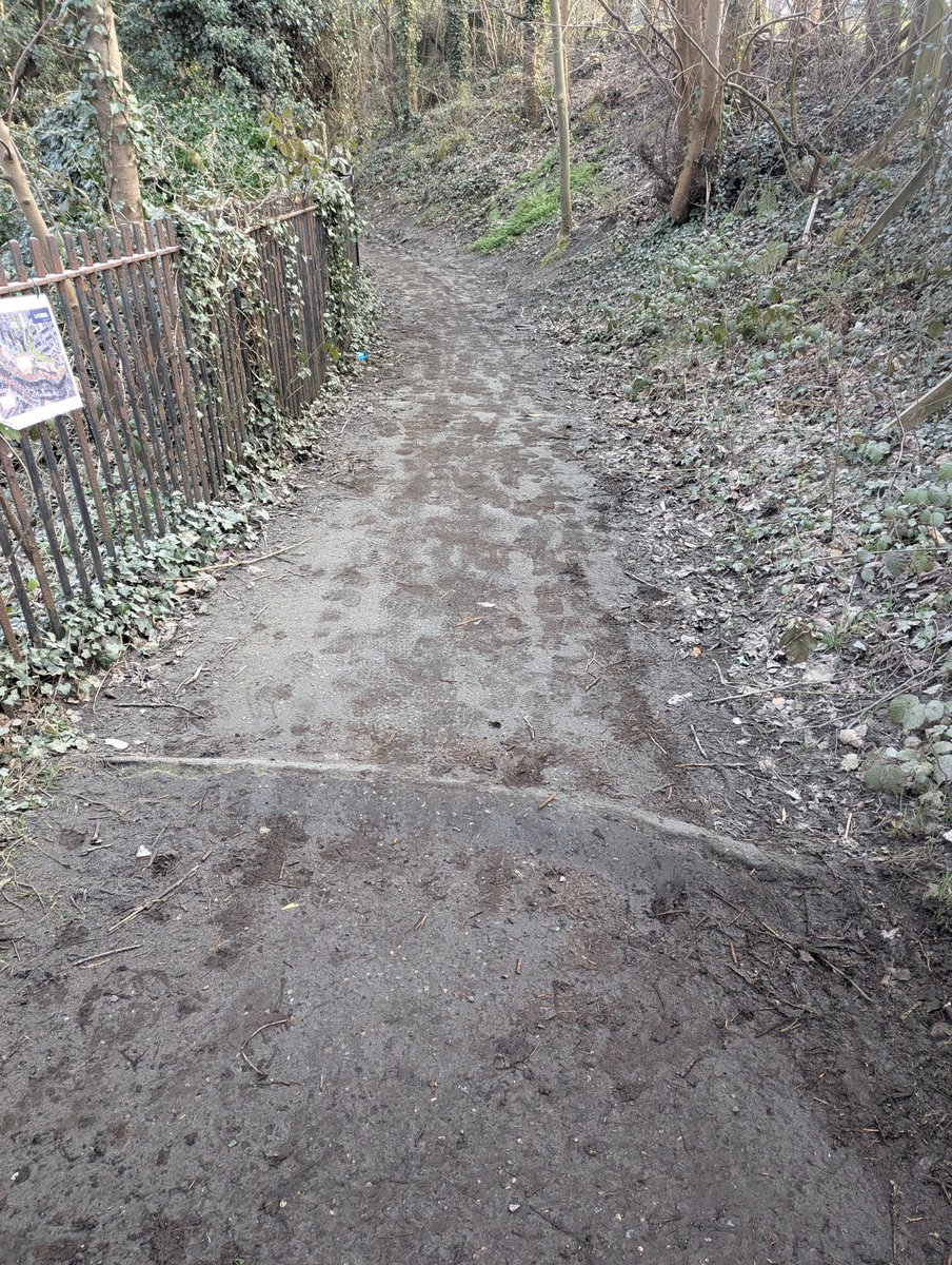 Reiveratlarge's tweet photo. @TheScotsman This is some of the pollution @Safedem left all over the wildlife corridor that passes alongside the site. 
Obvs they don't care about anything that can't sue them! https://t.co/OtgJ5WMfIT