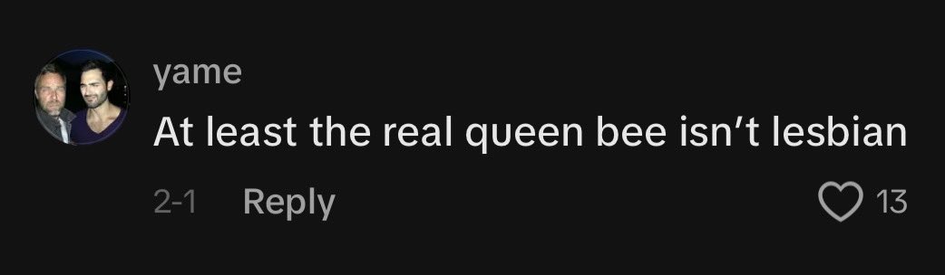 Finncesaire's tweet image. This makes me giggle cause wasn’t it implied Sabrina and Chloè used to kiss each other in oblivio