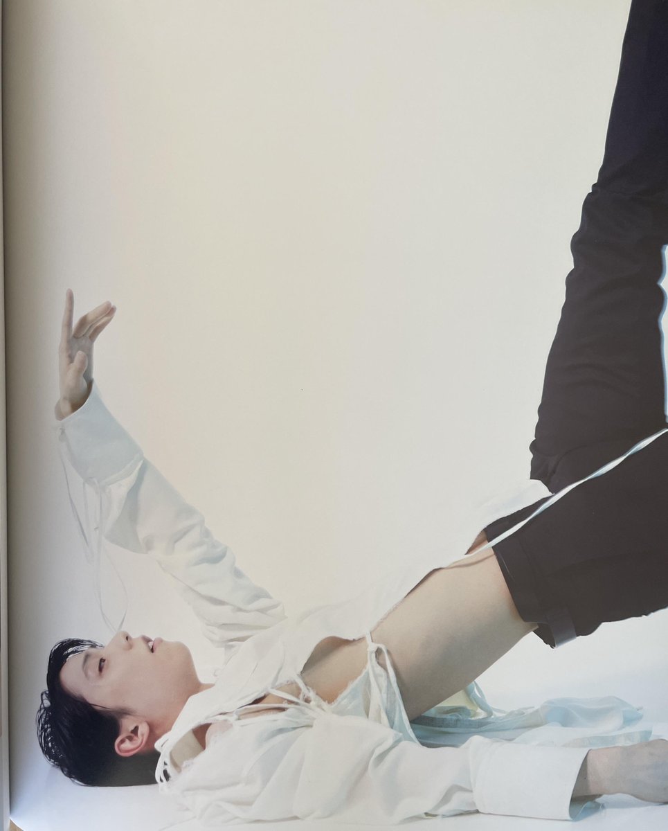 PARIS_Yuzuru52's tweet photo. 确实是有着与众不同的“妖异美丽”
#羽生結弦 
#YuzuruHanyu𓃵 https://t.co/tKhxIbVBZ0