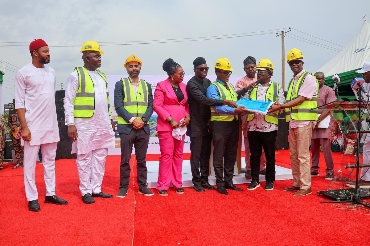 FinMinNigeria's tweet photo. FG Flags Off BenināAsaba Expressway: A Landmark in Private-Financed Infrastructure Development
The Federal Government of Nigeria, in collaboration with Africa Plus Partners, has officially flagged off the 125km BenināAsaba Expressway Project in Edo Stateāan ambitious, dual-carriage, solar-lit superhighway that is fully financed by the private sector under a Public-Private Partnership (PPP) model.
Speaking at the event, the Honourable Minister of Finance & Coordinating Minister of the Economy Mr. Wale Edun described the project as a milestone in infrastructure financing. āWhat you see on the front page of the pamphlet will be deliveredābecause the cash is there,ā he affirmed. āThis is not reliant on direct federal funding. Africa Plus Consortium, backed by credible investors, has put forward the full capital commitment under the enabling policies of President Bola Tinubu.ā
This flagship initiative is part of the Tinubu administrationās Renewed Hope Agenda, demonstrating how strategic partnerships can unlock long-term value for the economy. Minister of Works, Senator David Umahi described the project as a cashless model.
Governor of Edo State Senator Monday Okpebholo, standing in for Mr. President, lauded the financing structure. āThis is a legacy project. For private investors to risk their capital, it shows belief in the presidentās vision and the future of our economy.ā
HM Wale Edun reiterated that this model will be replicated nationwide: āThis is just one of many projects that will be delivered week after week, month after month, through sustainable financial frameworks that ensure transparency, efficiency, and speed.ā
The BenināAsaba Expressway is more than a road. It is a statementāthat with innovative financing and investor confidence, world-class infrastructure is not only possible but imminent.