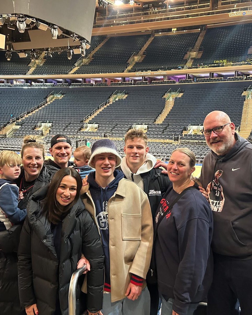 What a crazy ride for little @bengregg_33 and this family. From air craft carrier to Hawai’i to MSG to Atlantis and all the arenas in between. Thank you to the students and the community in Spokane for all the love you have showed Ben.  Our family is so proud of Benny! #gozags