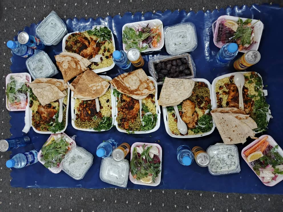Mala_Kurdan's tweet photo. 🟢 Alîkarîyên we yên ji bo fitarê tên belavkirin.
🍛 Ev fitar ji bo xwendekarên zanîngehê hatin amadekirin.
Gelek spasiya we dikin ji bo piştevaniya we 🙏
@JudiKurdish
#fitarekjiborojava #destbiderojava https://t.co/gsbdD6ycI7