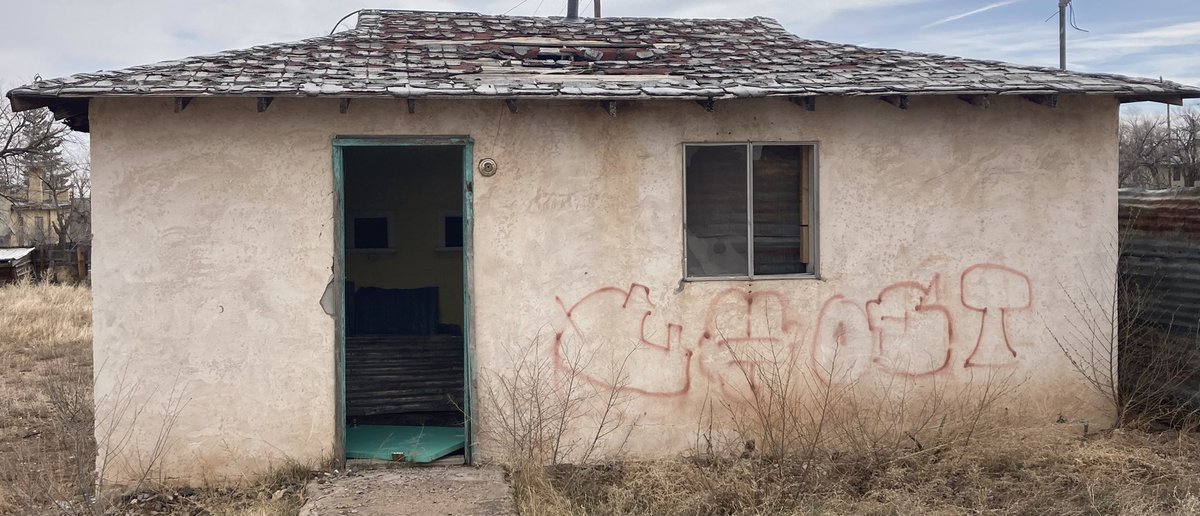 TimStarry's tweet image. Vaughn, NM #DailyDoor