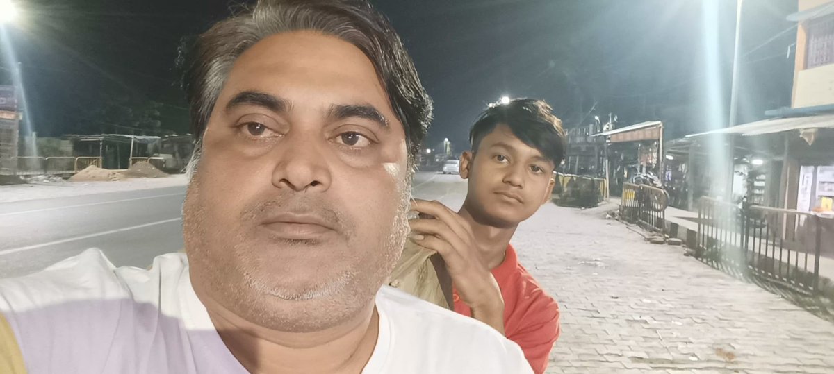 TeamPurnea's tweet photo. कम्युनिटी किचन का 599वा दिन है।
आज का मेनू सोया चिल्ली और वेज फ्राई राइस है।
आज का भोजन पुनः राहुल कुमार भगत जी के ओर से भतीजा होने की खुशी में है।
कम्युनिटी किचन आपके पूरे परिवार कीउज्जवल और स्वस्थ भविष्य की कामना करती है।
#communitykitchenpurnea #socialteampurneafoundation https://t.co/SoVR7RoLoA