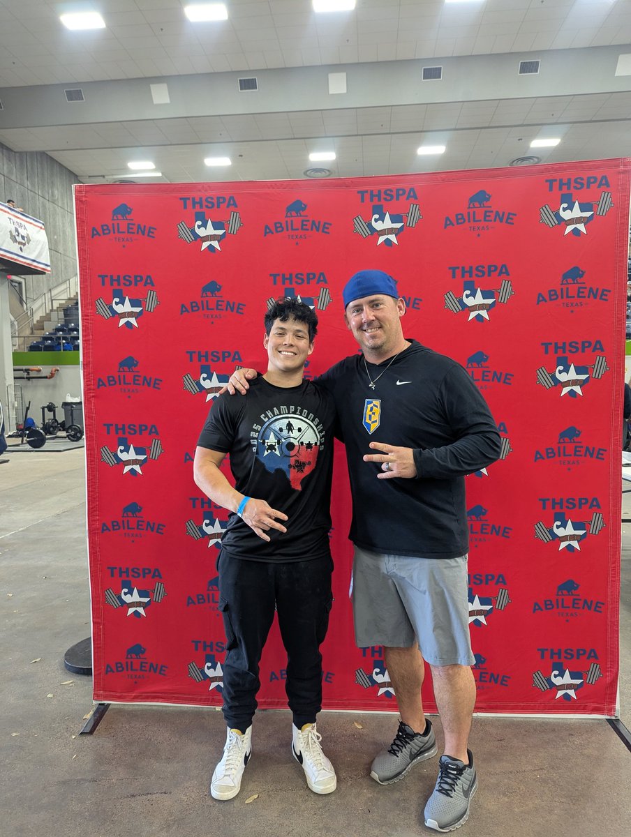 Great job and Congratulations to Noah Trevino who competed at the State Powerlifting competition yesterday! 
-Started in 22nd
-Finished 8th in the state
-Improved total by 160lbs
-Top Bench Press in Div. 1 / 181lb weight class! 

Tremendous event <a href="/TxHSPWL/">THSPA</a> !

FAMILY

#KnightLife