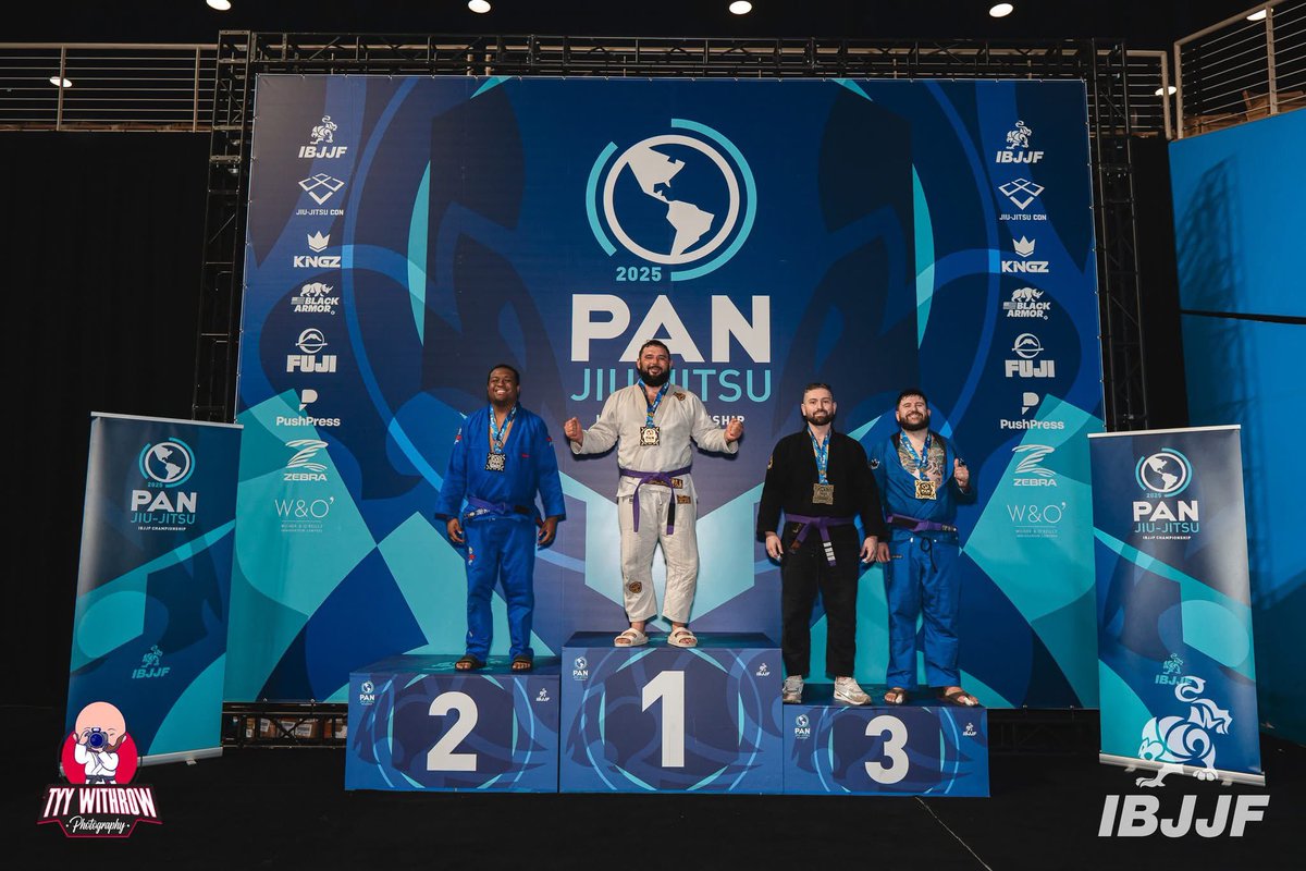 Webb_BJJ's tweet photo. 3rd place at Pans. Lost to champ by an advantage. First major and walking away with hardware nonetheless. Next time gold. 🔥 #PANs #bjj #Orlando https://t.co/XZ8cq2MxgS
