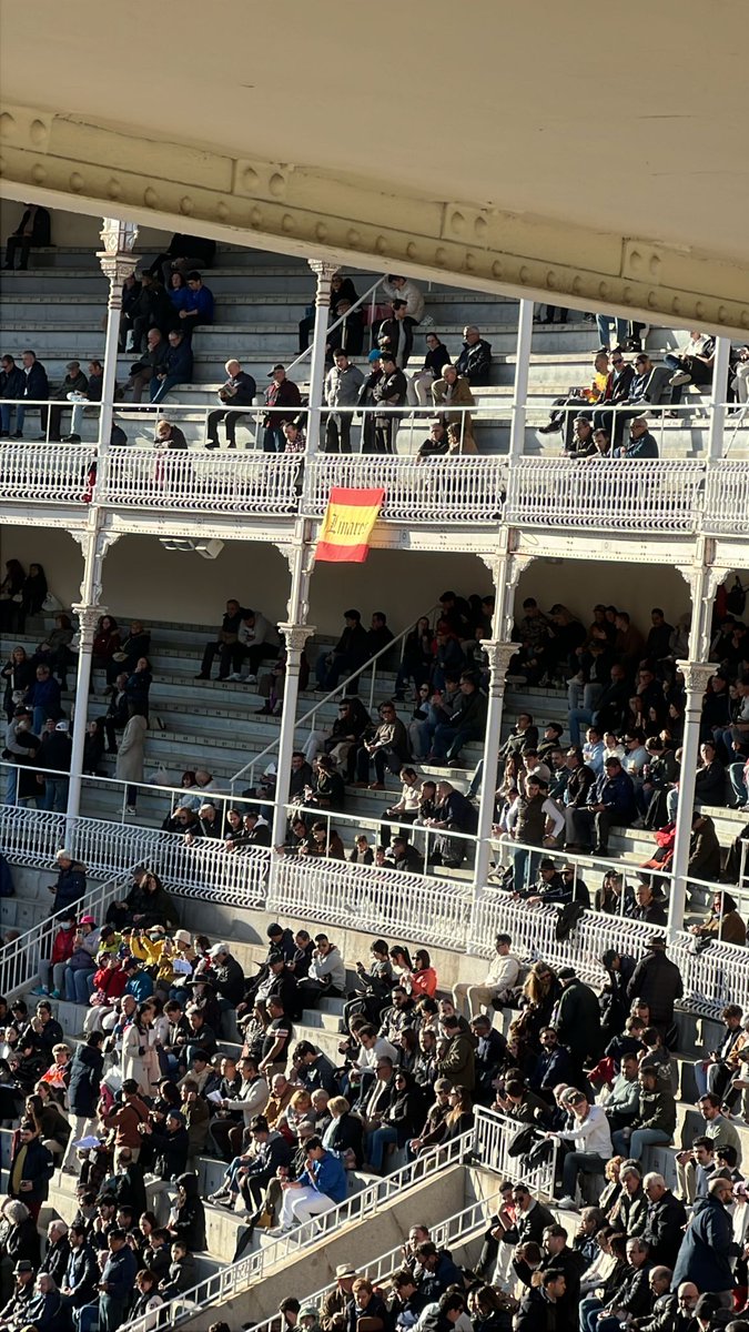 Como no podía ser de otra forma, Linares está arropando a su torero <a href="/DeTorresAdrian/">𝐀𝐃𝐑𝐈Á𝐍 𝐃𝐄 𝐓𝐎𝐑𝐑𝐄𝐒</a>.
<a href="/LasVentas/">Plaza de Las Ventas</a>
📷 <a href="/DonJuanCarlosT/">J U A N C A R L O S</a>