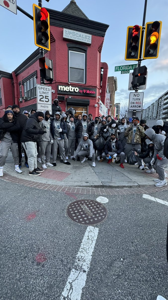 HOWARD FOOTBALL tweet media