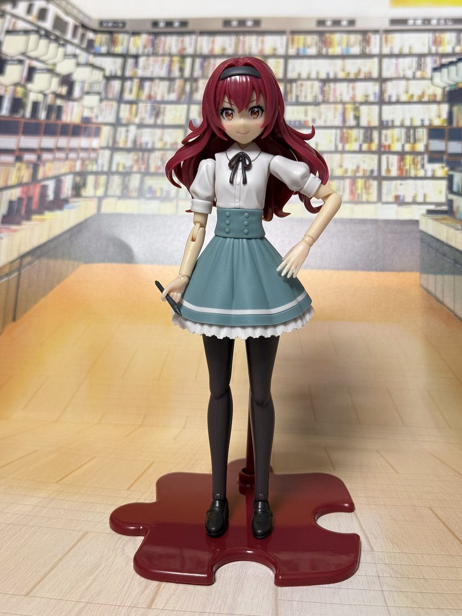 plmdlng's tweet image. エマちゃん先輩の積みを崩した。目立つのでボタン？は塗ってあげたいね