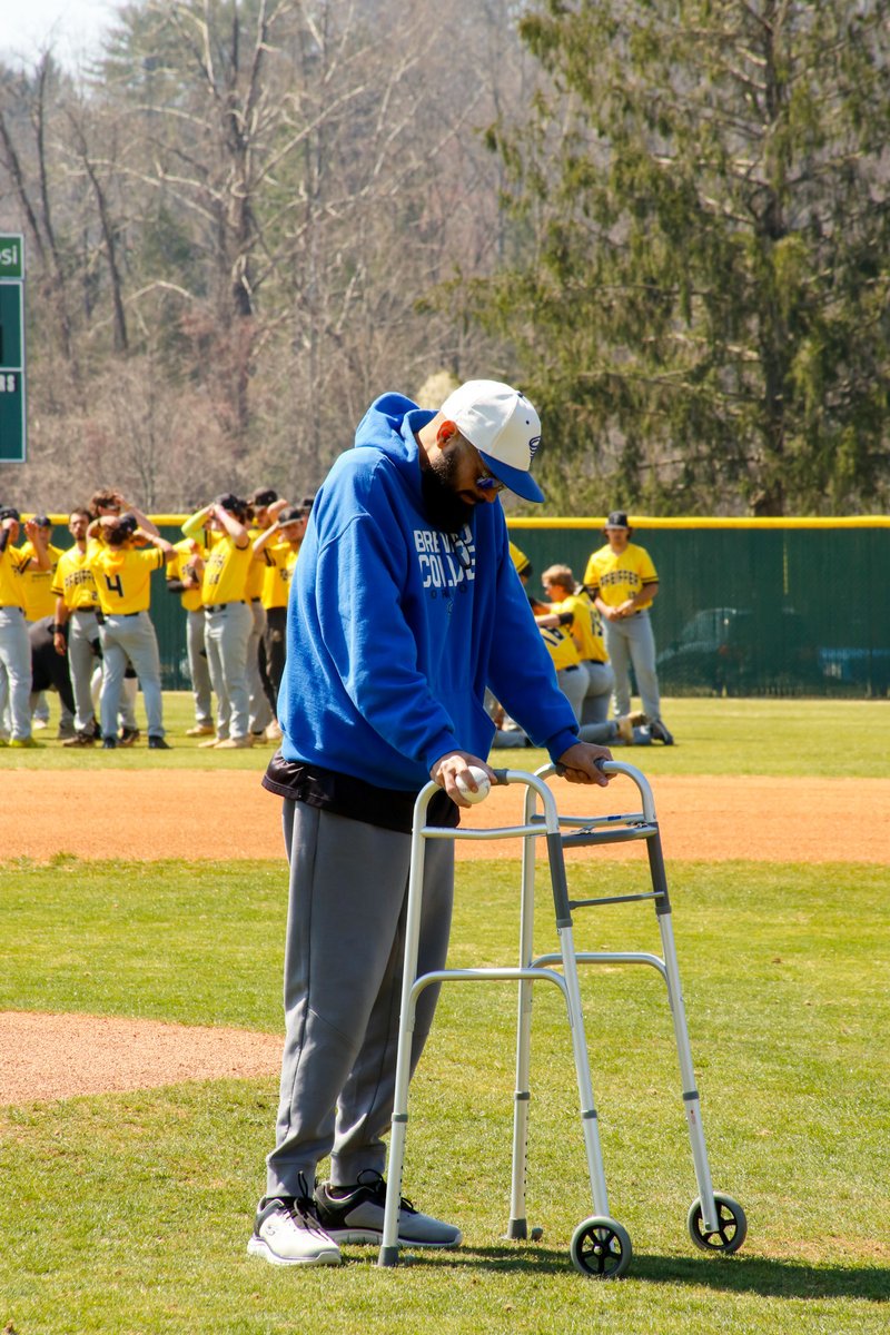 Brevard College Athletics (@bctornados) on Twitter photo 𝓑𝓲𝓰𝓰𝓮𝓻 𝓣𝓱𝓪𝓷 𝓑𝓪𝓼𝓮𝓫𝓪𝓵𝓵
<a href="/BCNadoBaseball/">Brevard College Baseball</a> was thrilled to welcome back Frank Vasquez this weekend to Gil Coan Field. Frank delivered a ceremonial first pitch to his son, Frankie Vasquez, before Sunday's game!
#NadoNation #d3baseball #TankStrong 𝓑𝓲𝓰𝓰𝓮𝓻 𝓣𝓱𝓪𝓷 𝓑𝓪𝓼𝓮𝓫𝓪𝓵𝓵
<a href="/BCNadoBaseball/">Brevard College Baseball</a> was thrilled to welcome back Frank Vasquez this weekend to Gil Coan Field. Frank delivered a ceremonial first pitch to his son, Frankie Vasquez, before Sunday's game!
#NadoNation #d3baseball #TankStrong