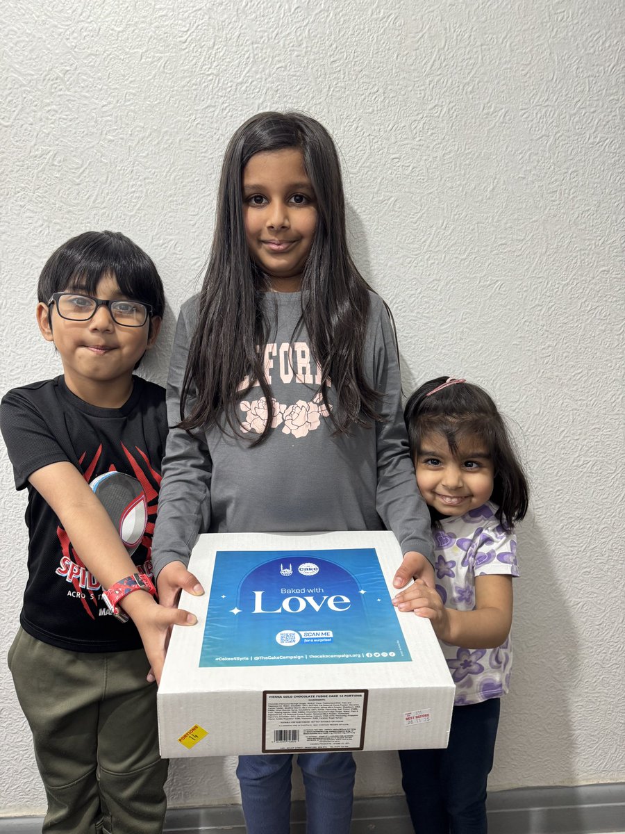 Baked with love, shared with joy! ❤️🍰
#cakes4syria #thecakecampaign