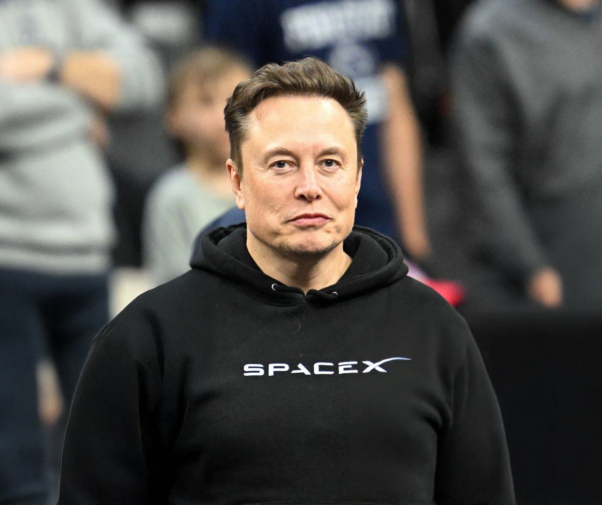 "The only way to restore rule of the people in America is to impeach judges. No one is above the law, including judges."

一 Elon Musk