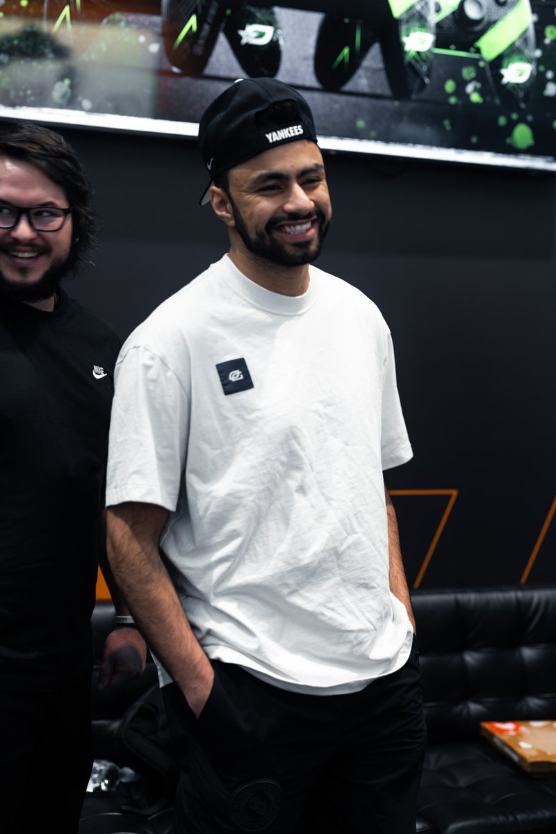 ScufGaming's tweet photo. Huge shoutout to the @OpTic boys for pulling through today. https://t.co/rRBi4XmdLw