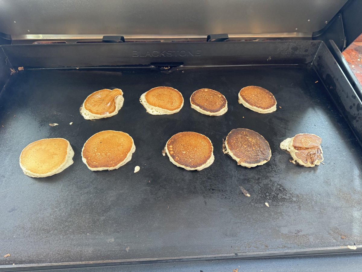 CHRIS in the Concierge Lounge tweet media