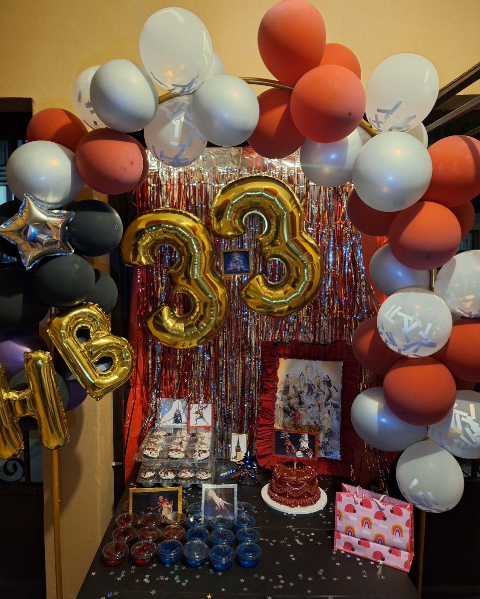 lassofduskfall's tweet image. Celebré mi cumpleaños en modo penitencia🩶
Sencillito, pero bonito jajaja. Te quiero mucho Penitente♥️  @BlasphemousGame