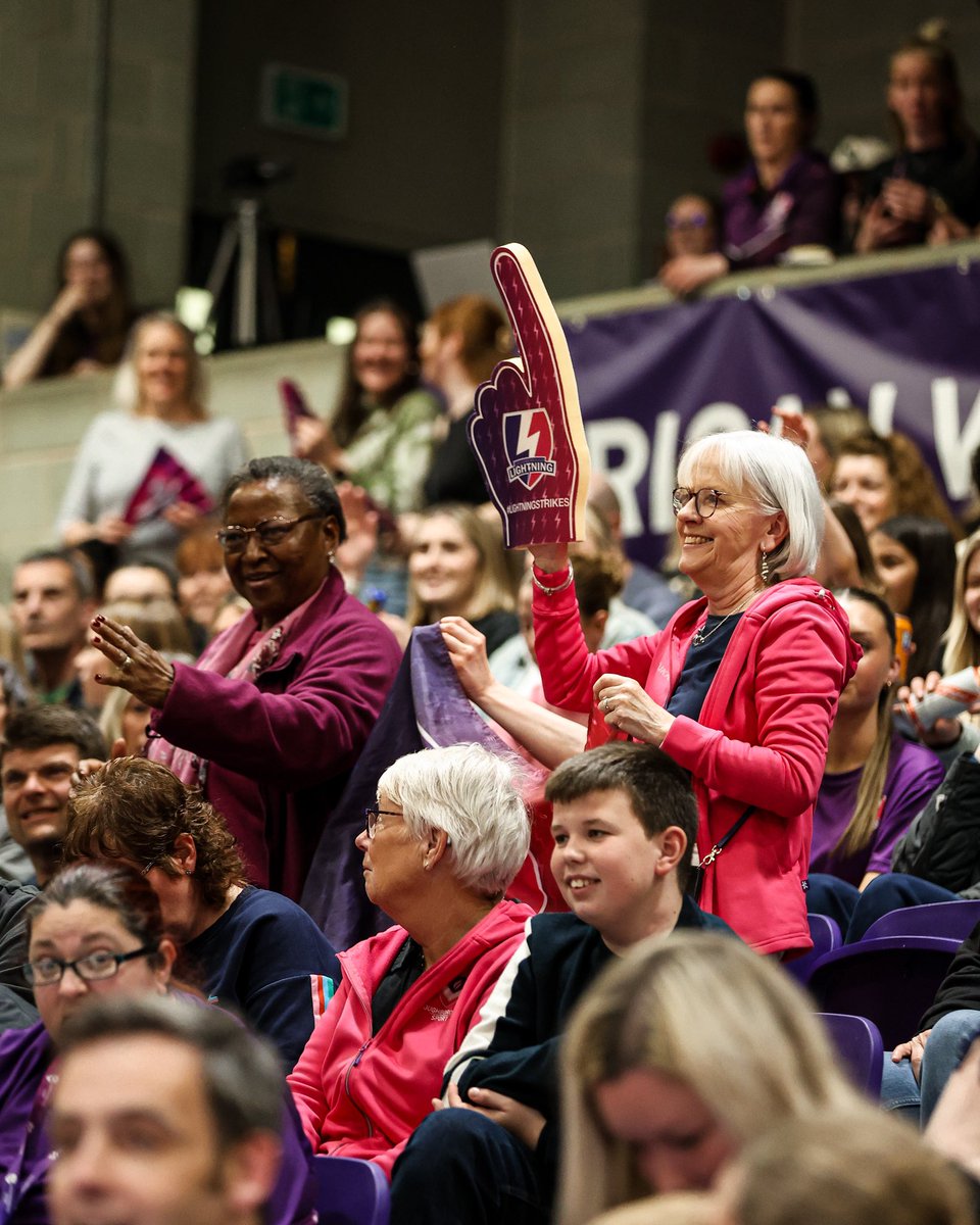 LboroLightning's tweet photo. A big thank you to our fans for bringing the energy last night! We loved hearing you backing Lightning so loudly! ๐ฃโก๏ธ
#lightningfamily #loughboroughlightning #NSL2025 #netball #lightningfans https://t.co/FBoPFL9T9j