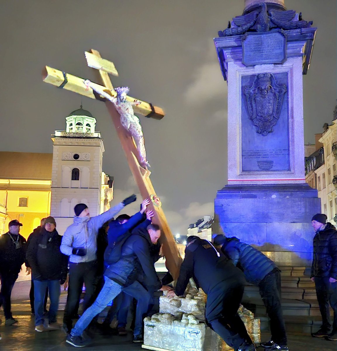 This is from Poland 

Catholic men in Poland are stepping up to save Western civilization.

Image: Meski Rozaniec Warszawa