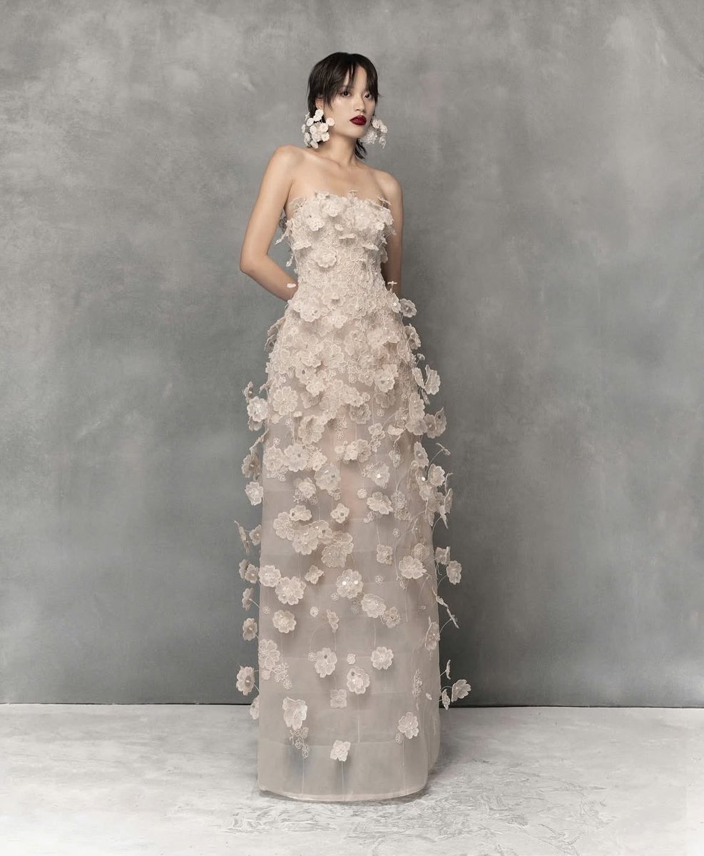 thobekambane's tweet image. Inspiration, the vision, the results

Phanhuy official out did themselves here

So grateful Zozi trusted me with this