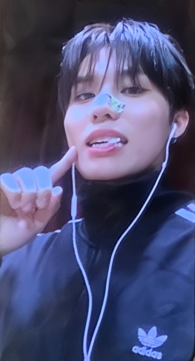 dreamingofwoo's tweet photo. Hope OP can post the HQ of this someday 🥹🙏😭🤲 https://t.co/5ak3UYhyX5