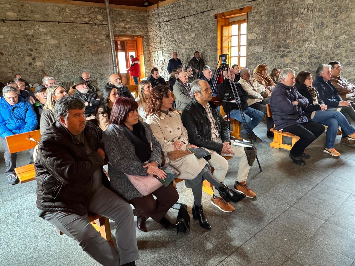 pcalvoliste's tweet image. Hoy con los valientes que sufren las políticas del bipartidismo europeo que ha permitido que el lobo entre en sus casas y sea presentada su ruina como un éxito de gestión. Gracias por vuestra participación. En #PueblaDeLillo 🇪🇸@Vox_Leon @Vox_CortesCyL @vox_es