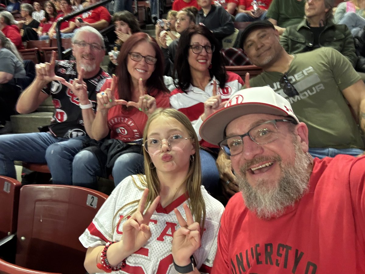 mattybumbo's tweet photo. Congrats #RedRocks!! Love my #UteFam !! #FamilyOn3 https://t.co/6em4L9BpWa