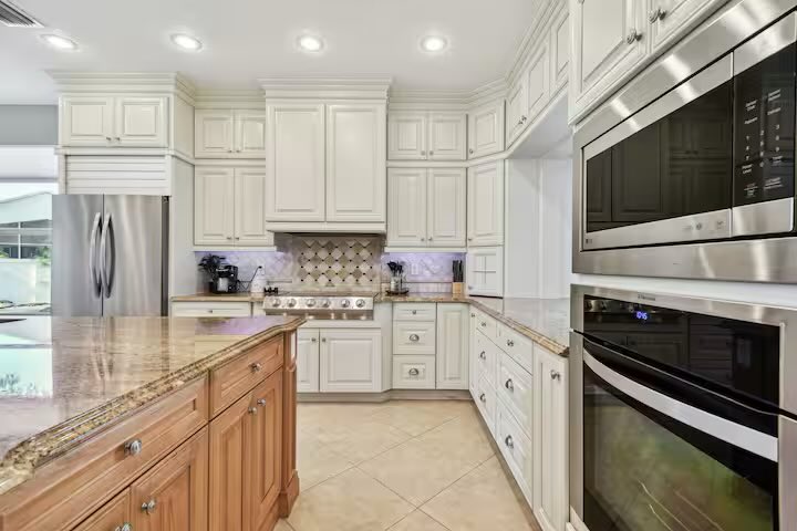Have you seen this kitchen? You can rent it on <a href="/Airbnb/">Airbnb</a> 
It’s the #goldeneagleretreat  
airbnb.com/h/goldeneagler…