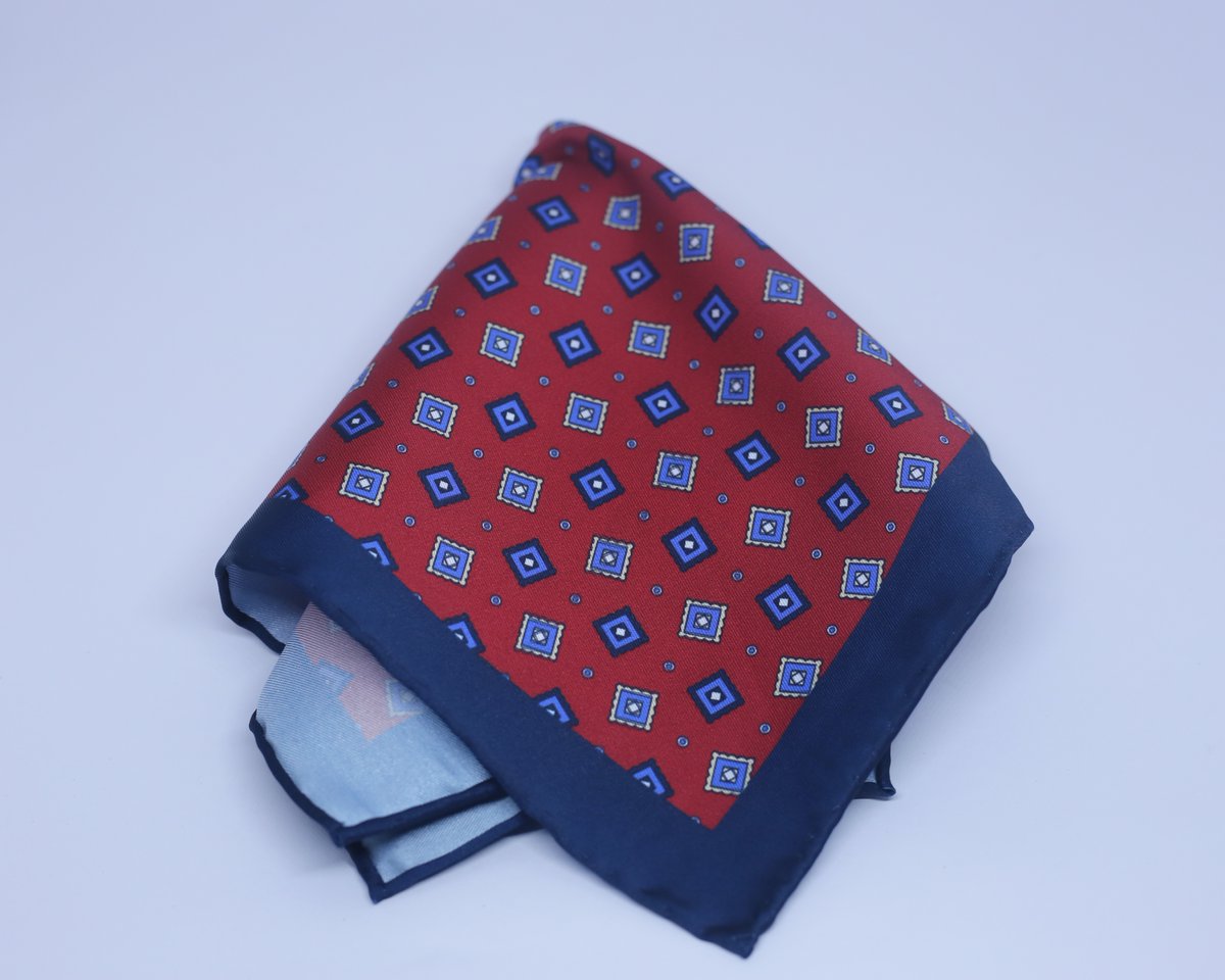 tiecollege's tweet photo. Pocket Square | GHS50 https://t.co/z8TUDFpZ6N