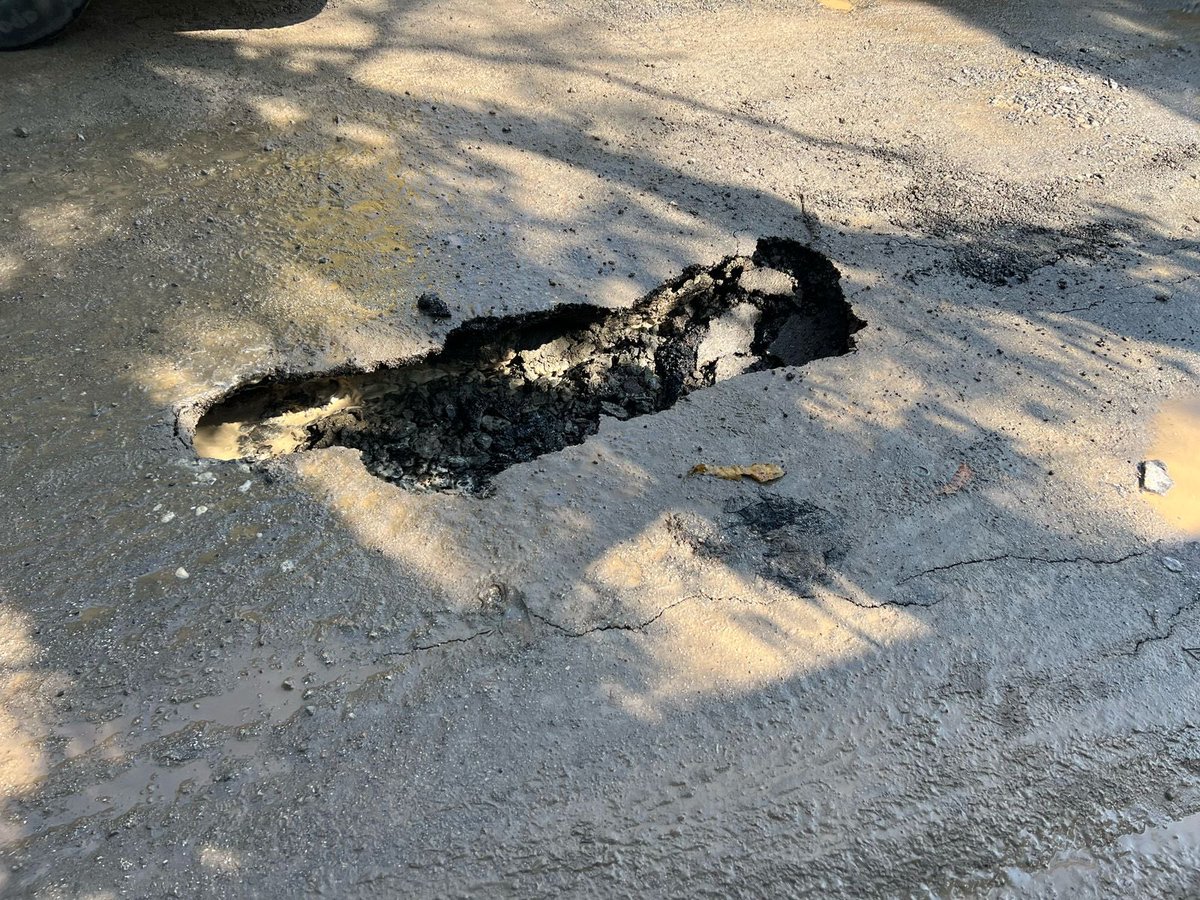 C_V_Raghu's tweet photo. @BBMPofficial @ICCCBengaluru @BBMPCOMM Reminder 1

@DKShivakumar   - Sir, @ICCCBengaluru  has not actioned the pathetic condition of road in Basapura. ದಯವಿಟ್ಟು, Can you please look into this and resolve?

@BBMPCOMM @BBMPofficial 
@fabasapuraa 

Location:
https://t.co/OTaLziji03 https://t.co/VQhwE4zJII