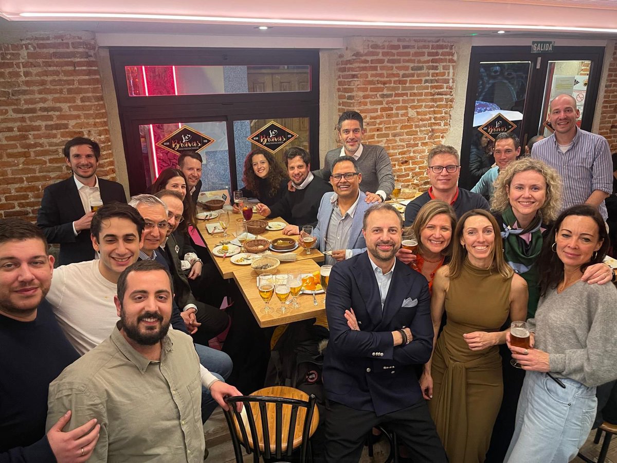 Marcin Jarzemski (@marcinjarzemski) on Twitter photo Tutoring HOT laparoscopic courses during <a href="/Uroweb/">European Association of Urology (EAU)</a> EAU Annual Meeting in Madrid. Great to meet old friends. Tutoring HOT laparoscopic courses during <a href="/Uroweb/">European Association of Urology (EAU)</a> EAU Annual Meeting in Madrid. Great to meet old friends.