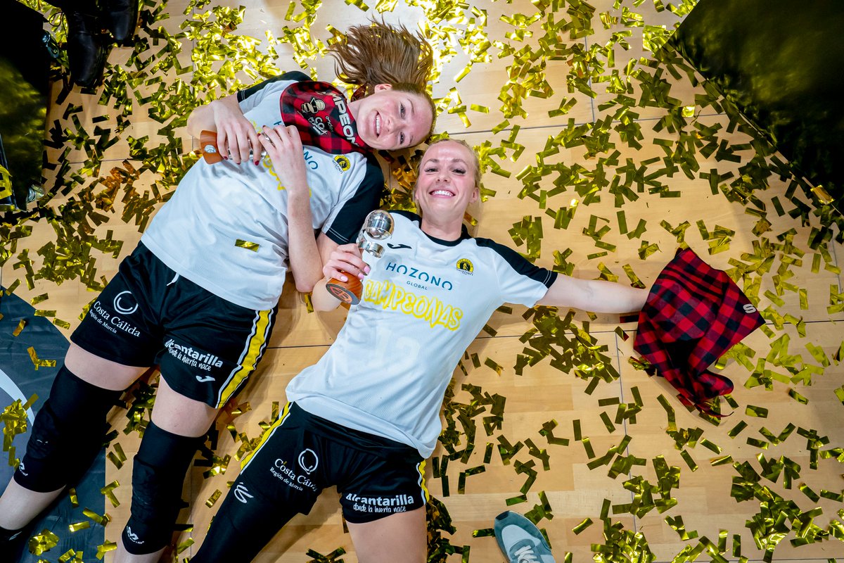 BaloncestoESP's tweet photo. ♀️ #CopaReinaLFEndesa @basketlover | El camino del @CBJairis para levantar su 1⃣ Copa 👏

Vencer al campeón anterior ✅
Vencer al actual líder de la #LFEndesa ✅
Vencer al rey de Copas ✅

HISTORIA EN MAYÚSCULAS 🫡