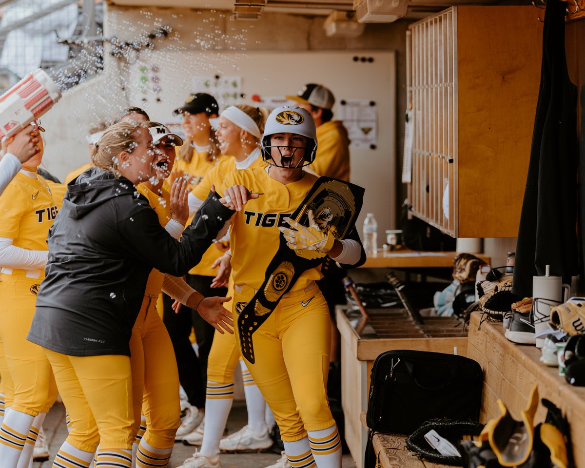 HR Belt ➕ Bubbles 

#OwnIt #MIZ 🐯🥎 | <a href="/crenshaw_julia/">Julia Crenshaw</a>