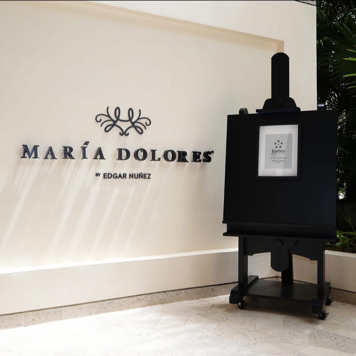Muchas felicidades al Restaurante María Dolores by Edgar Nuñez del hotel 🏩 Atelier Playa Mujeres, por recibir el prestigioso reconocimiento de 5 Estrellas de Forbes Travel Guide, convirtiéndose en el primer restaurante de Latinoamérica en obtenerer esta distinción.