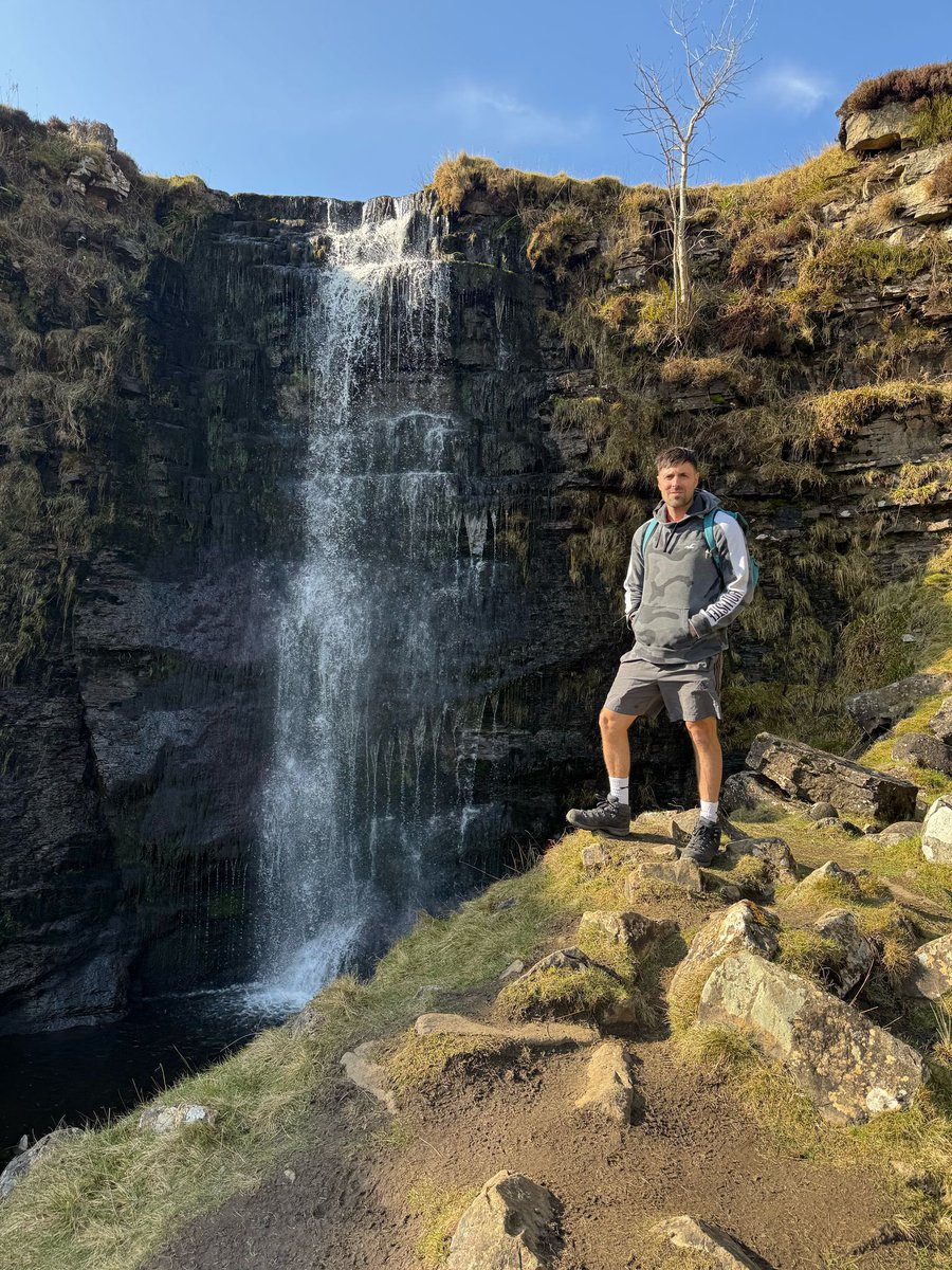 I’m at the point in my life where I go to the gym to be able to comfortably hike mountains, not for a summer body ⛰️