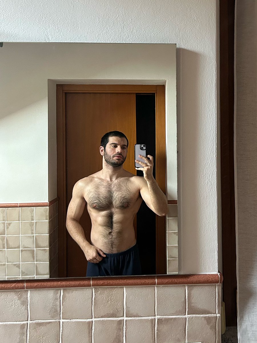 Giorgitooo's tweet image. Lazy Sunday 😴